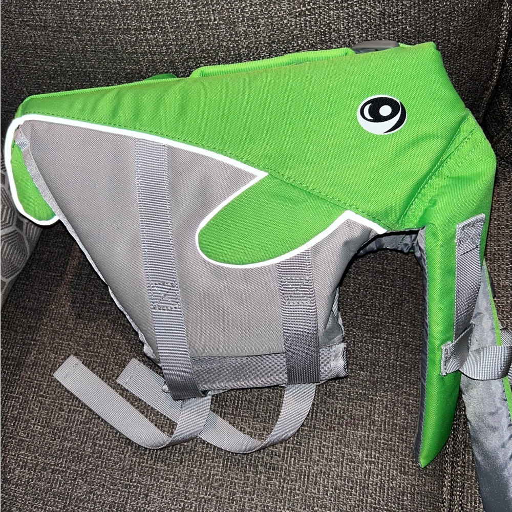 Vivaglory dog jacket.
